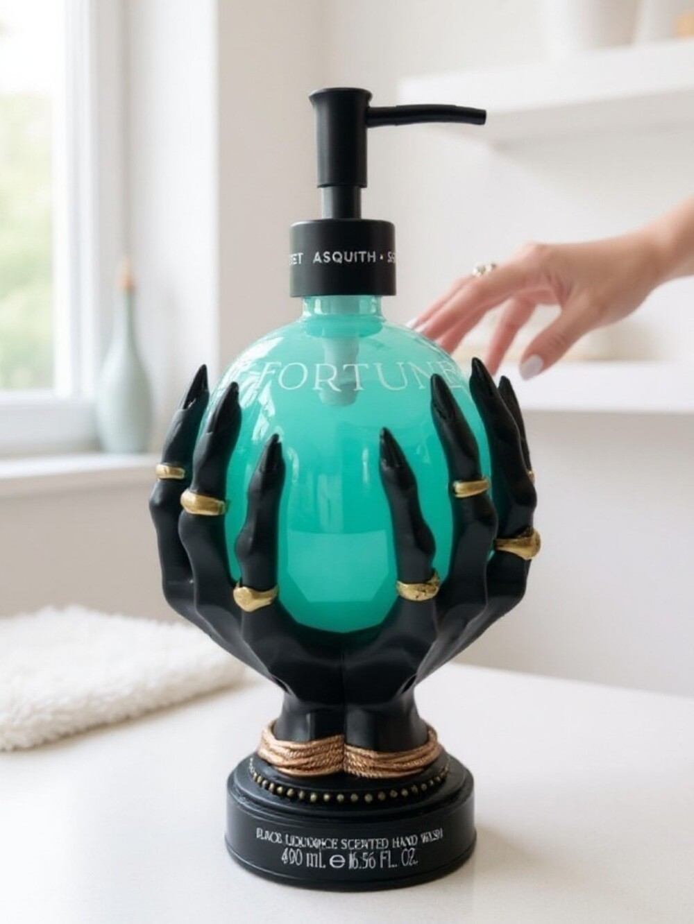 🖤▪️Asquith & Somerset ▪️Fortune Crystal Ball Black Liquorice Sceblnt Hand Soap